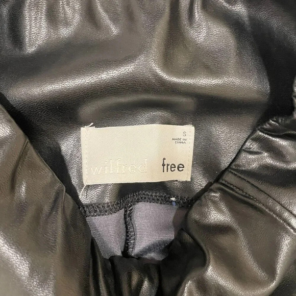 Aritzia Wilfred Free Faux Leather Leggings Womens Size Small Minimalist - Picture 5 of 11